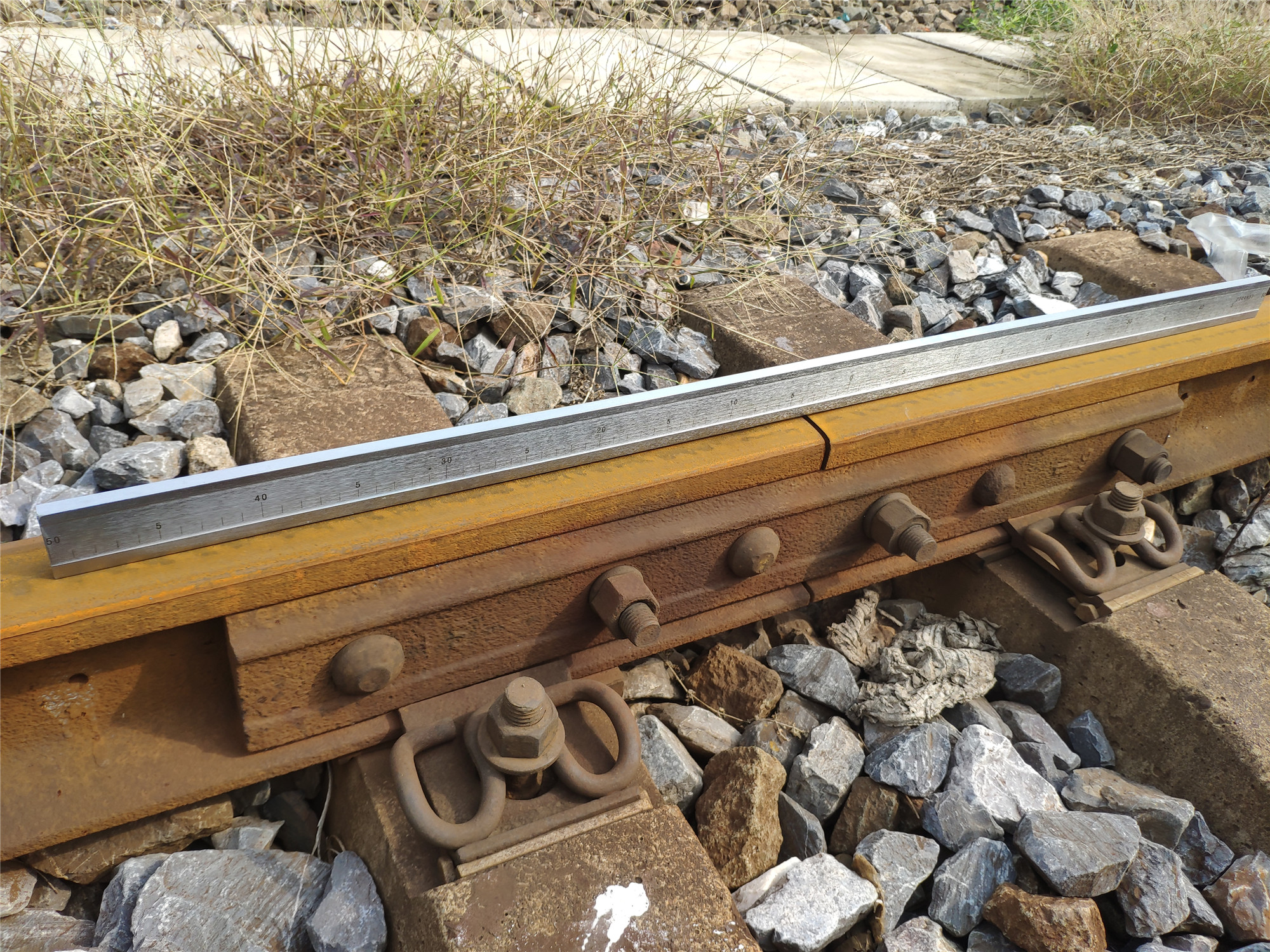 Rail straight rulerWuhan Linkage Track Equipment Co.,Ltd